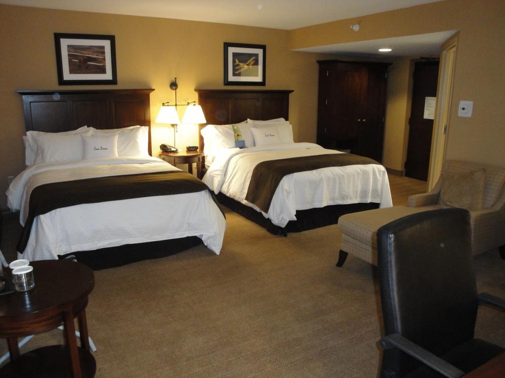 Doubletree By Hilton Cincinnati Airport Hebron Eksteriør billede