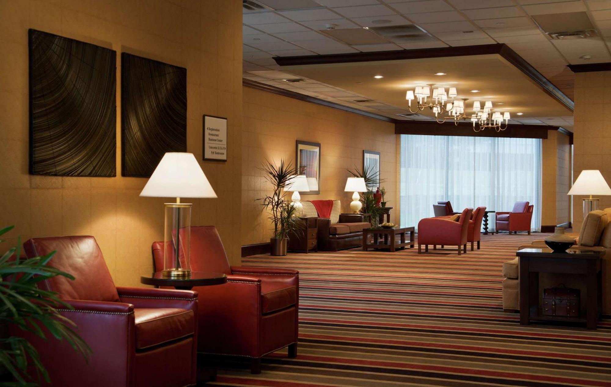 Doubletree By Hilton Cincinnati Airport Hebron Eksteriør billede