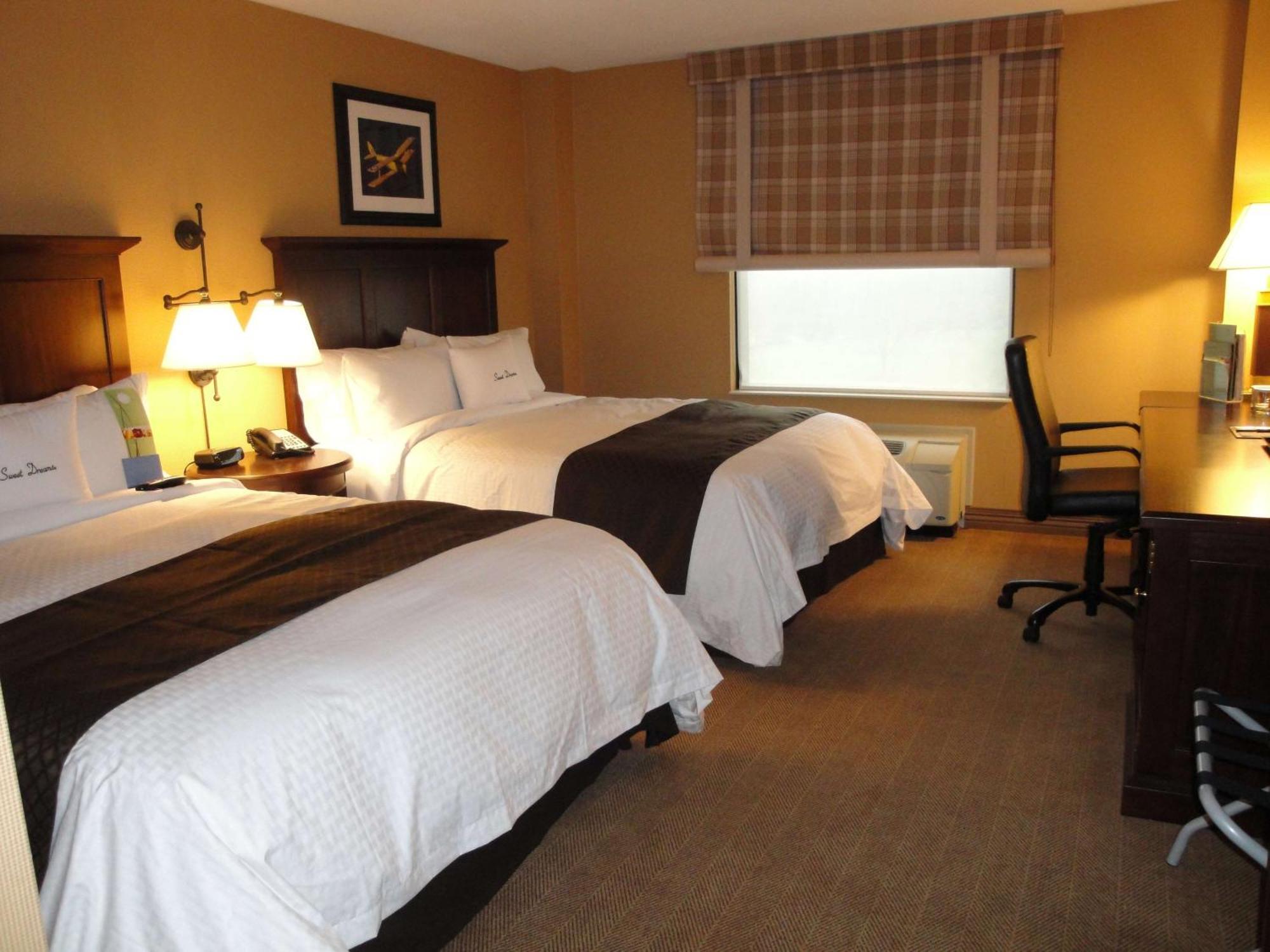 Doubletree By Hilton Cincinnati Airport Hebron Eksteriør billede